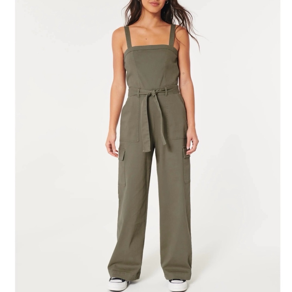 Hollister Twill Cargo Olive Green Overall Romper Jumpsuit, Size M